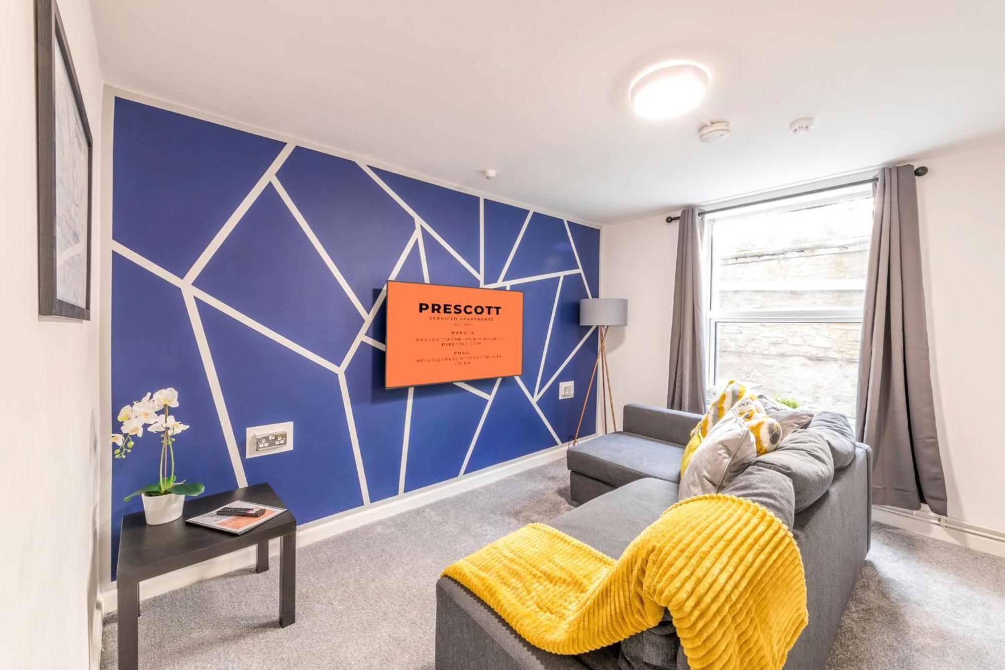 Apartament Central, Families, Contractors, Free Parking By Prescott Apartments *